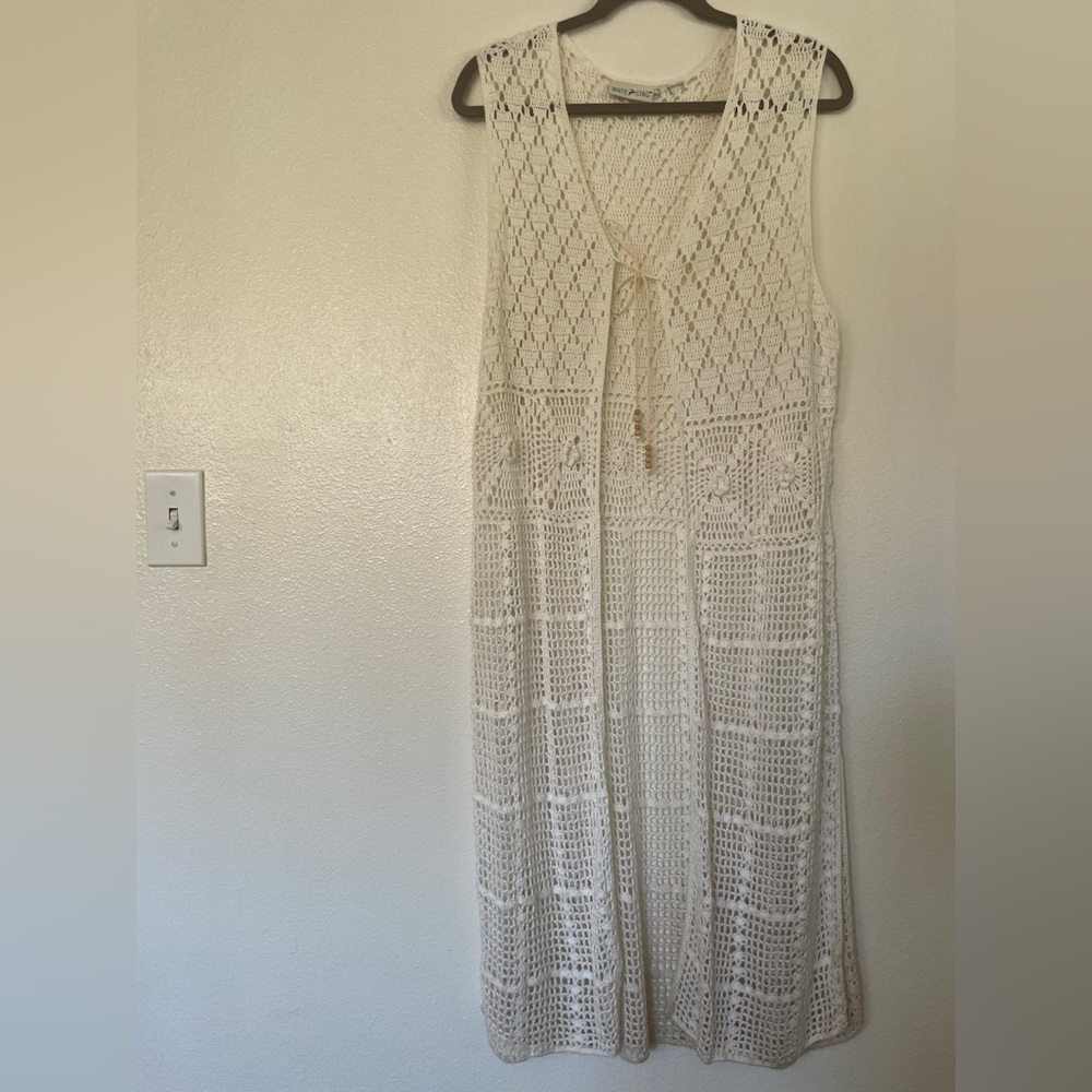 White knit vest